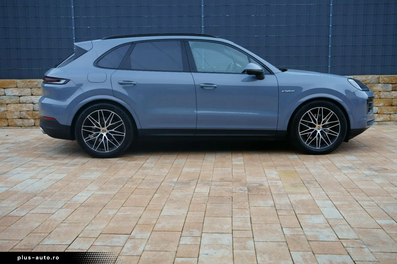 PORSCHE Cayenne E-Hybrid