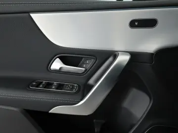 MERCEDES-BENZ A 220 4M AMG Multibeam Burmester Pano &hellip;