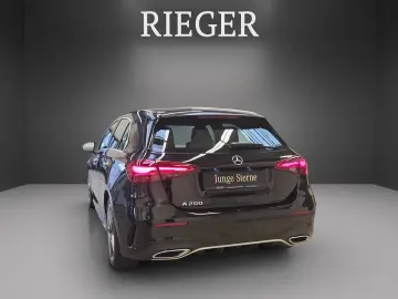 MERCEDES-BENZ A 200 AMG Totwinkel Spurhalte Keyless SHZ LED