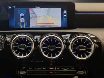 MERCEDES-BENZ A 200 AMG Totwinkel Spurhalte Keyless SHZ LED