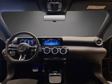 MERCEDES-BENZ A 200 AMG Totwinkel Spurhalte Keyless SHZ LED