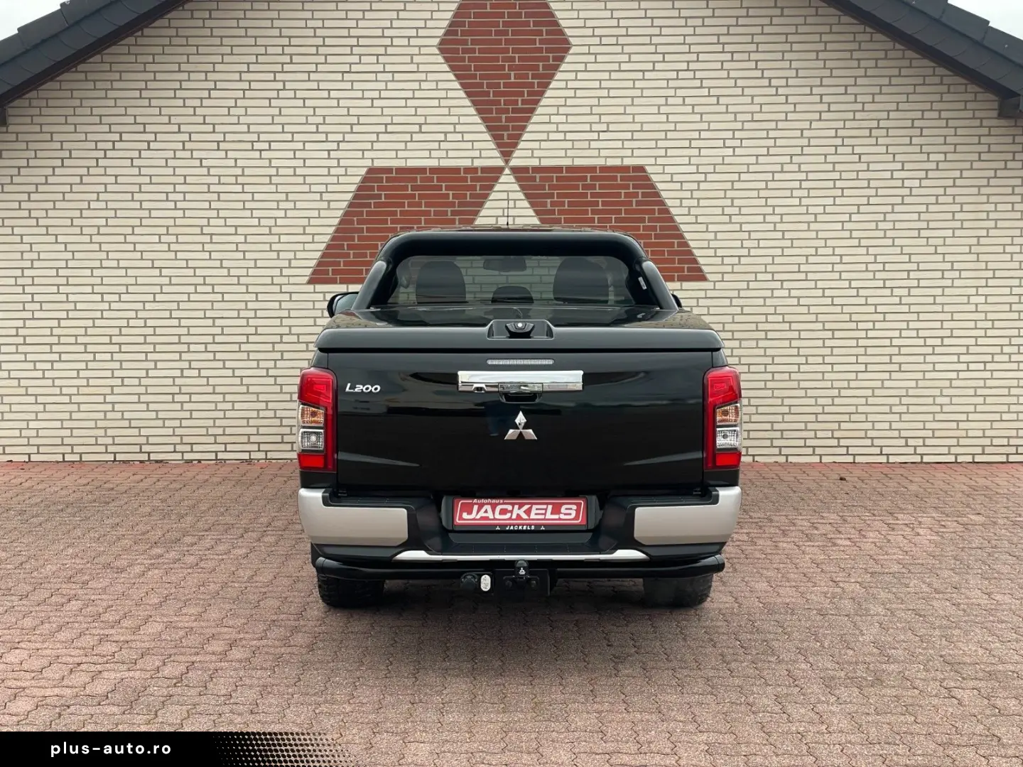 MITSUBISHI L200 Select 4WD AT Navi AHK Neue Reifen Webasto