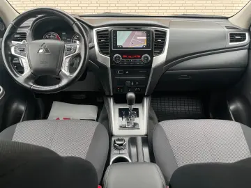 MITSUBISHI L200 Select 4WD AT Navi AHK Neue Reifen Webasto