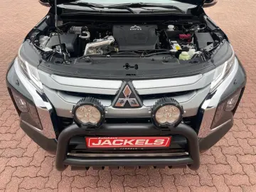 MITSUBISHI L200 Select 4WD AT Navi AHK Neue Reifen Webasto