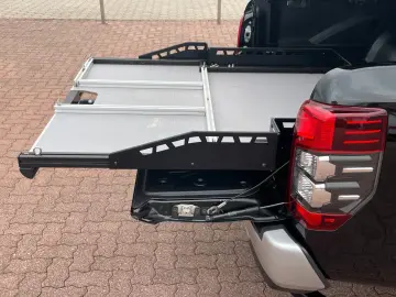 MITSUBISHI L200 Select 4WD AT Navi AHK Neue Reifen Webasto