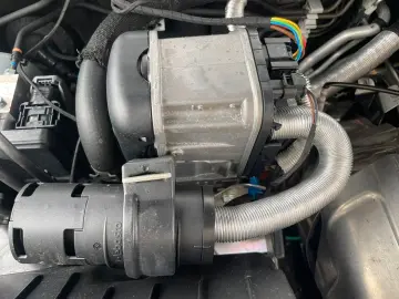 MITSUBISHI L200 Select 4WD AT Navi AHK Neue Reifen Webasto