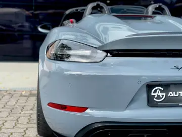 Porsche 718 Boxster Spyder RS GT4 Weissach Magnesiumfel