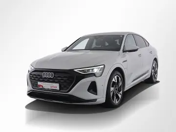 AUDI Q8 Sportback 50 e-tron
