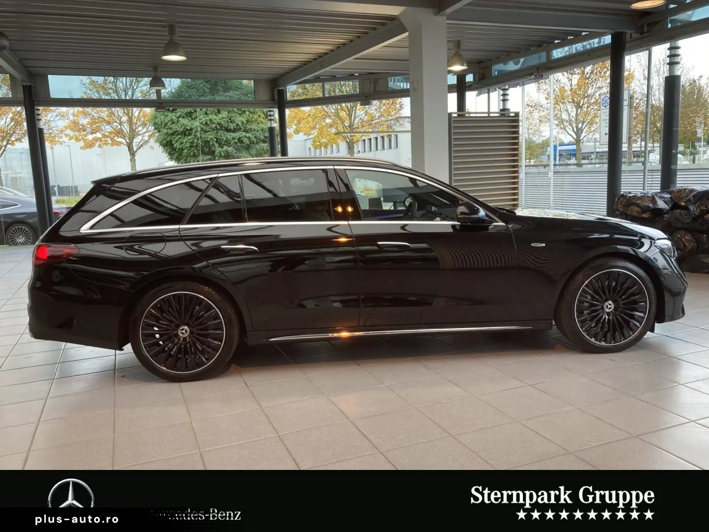 MERCEDES-BENZ E 300 deT 4M AMG Airmatic Pano AHK Dis&hellip;