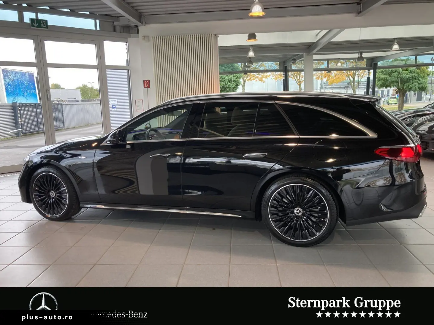 MERCEDES-BENZ E 300 deT 4M AMG Airmatic Pano AHK Dis&hellip;