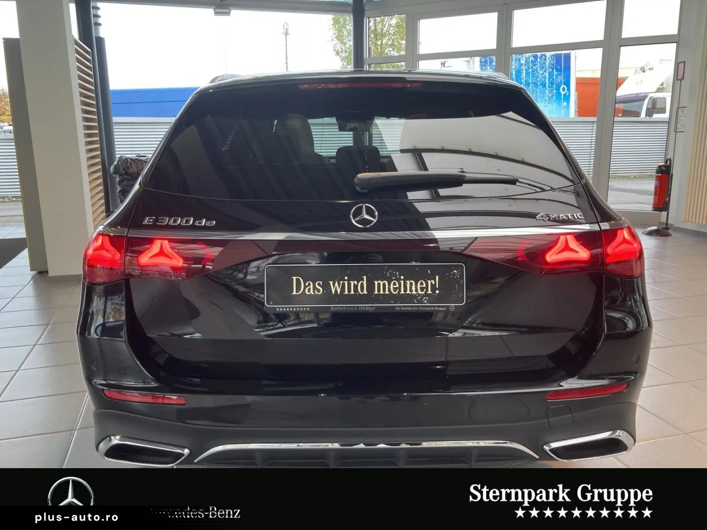 MERCEDES-BENZ E 300 deT 4M AMG Airmatic Pano AHK Dis&hellip;