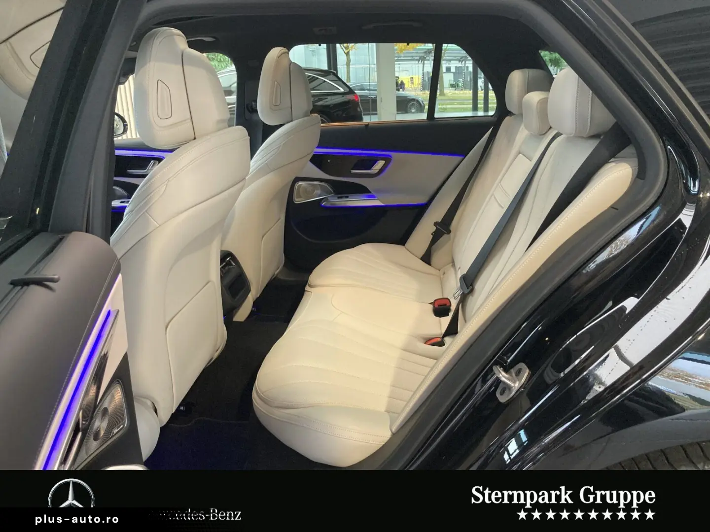 MERCEDES-BENZ E 300 deT 4M AMG Airmatic Pano AHK Dis&hellip;