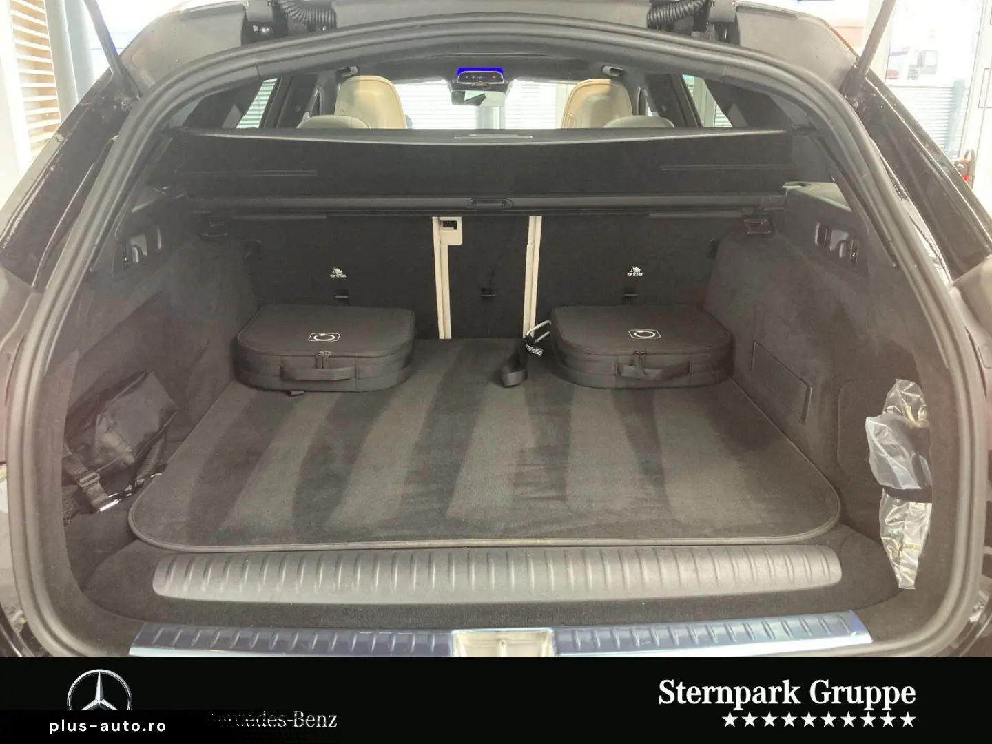 MERCEDES-BENZ E 300 deT 4M AMG Airmatic Pano AHK Dis&hellip;