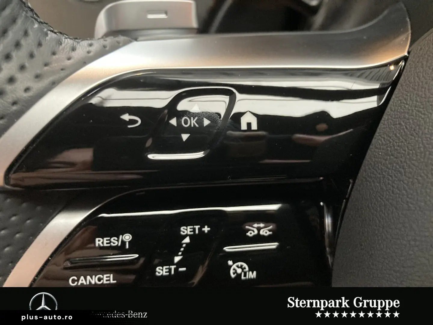 MERCEDES-BENZ E 300 deT 4M AMG Airmatic Pano AHK Dis&hellip;