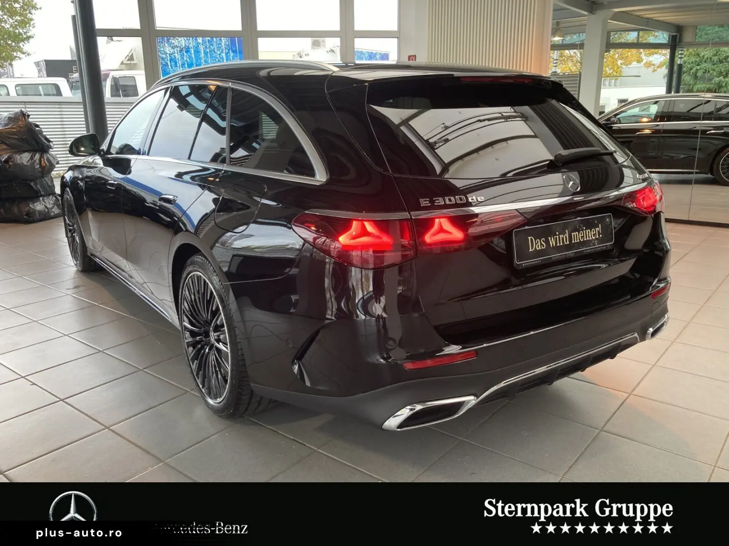 MERCEDES-BENZ E 300 deT 4M AMG Airmatic Pano AHK Dis&hellip;