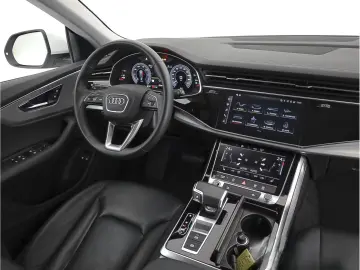 AUDI Q8 TFSI e