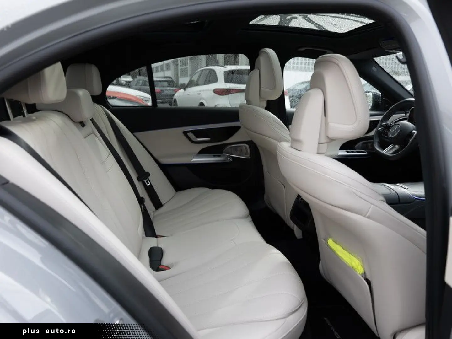 MERCEDES-BENZ E 220 d 4M AMG-Sport Super Pano Burm AHK Night