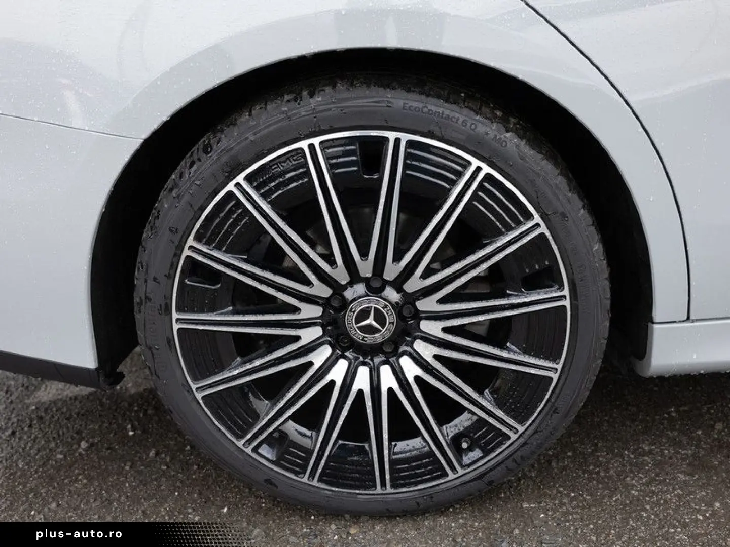 MERCEDES-BENZ E 220 d 4M AMG-Sport Super Pano Burm AHK Night