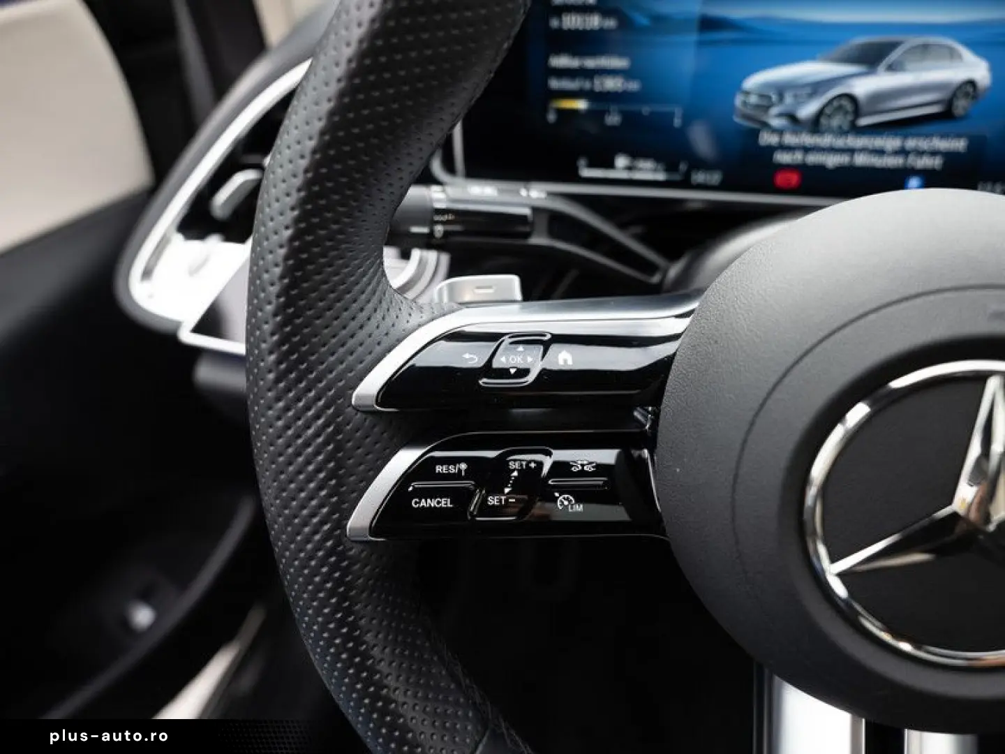 MERCEDES-BENZ E 220 d 4M AMG-Sport Super Pano Burm AHK Night