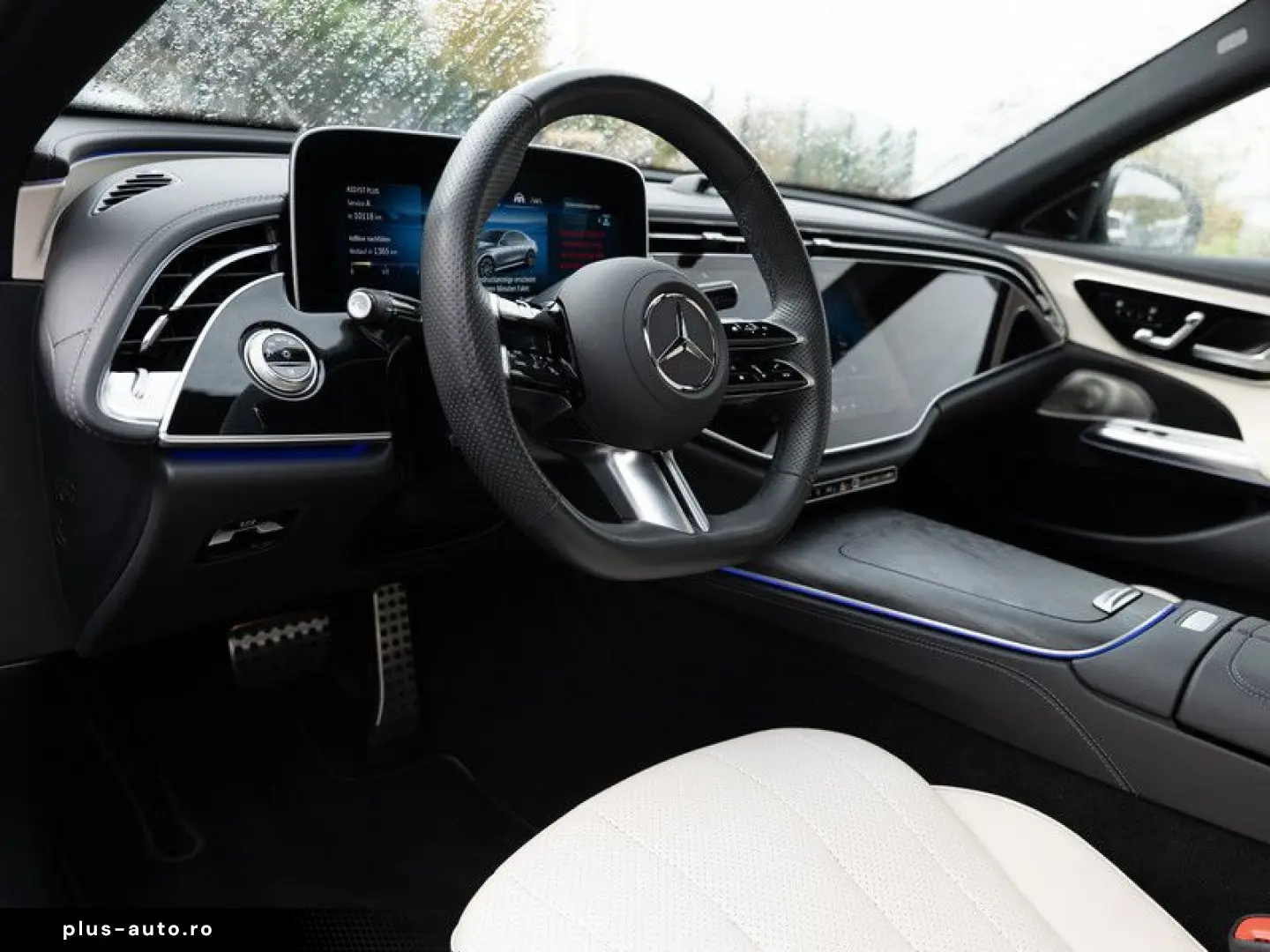 MERCEDES-BENZ E 220 d 4M AMG-Sport Super Pano Burm AHK Night