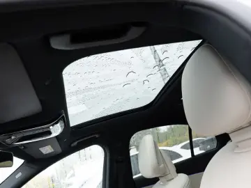 MERCEDES-BENZ E 220 d 4M AMG-Sport Super Pano Burm AHK Night