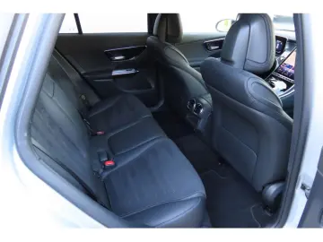 MERCEDES-BENZ GLC 300 AMG Line Night 4Matic