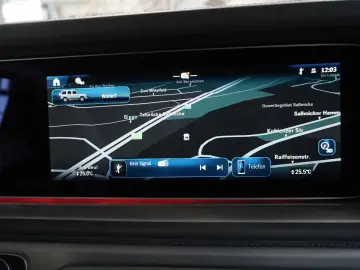 Mercedes-Benz G 63 AMG  DESIGNO STAHZ GLASDACH