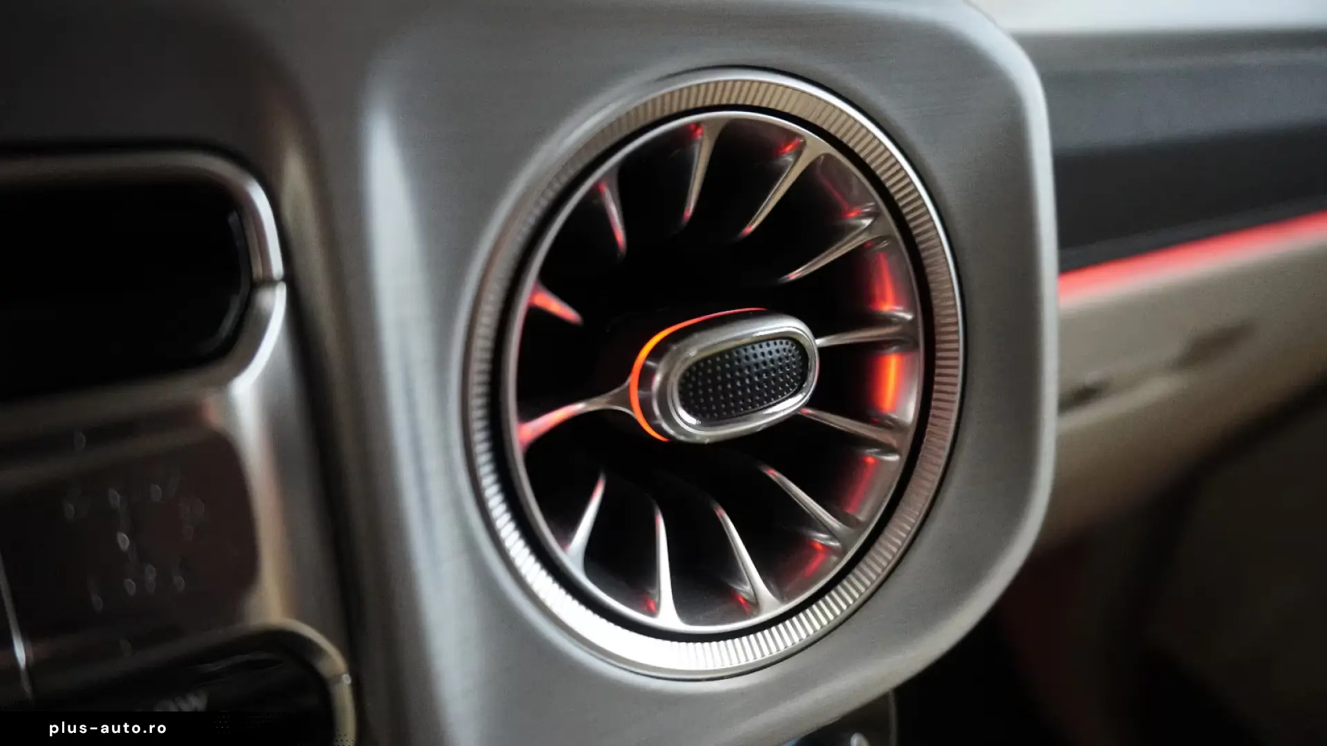 Mercedes-Benz G 63 AMG  DESIGNO STAHZ GLASDACH