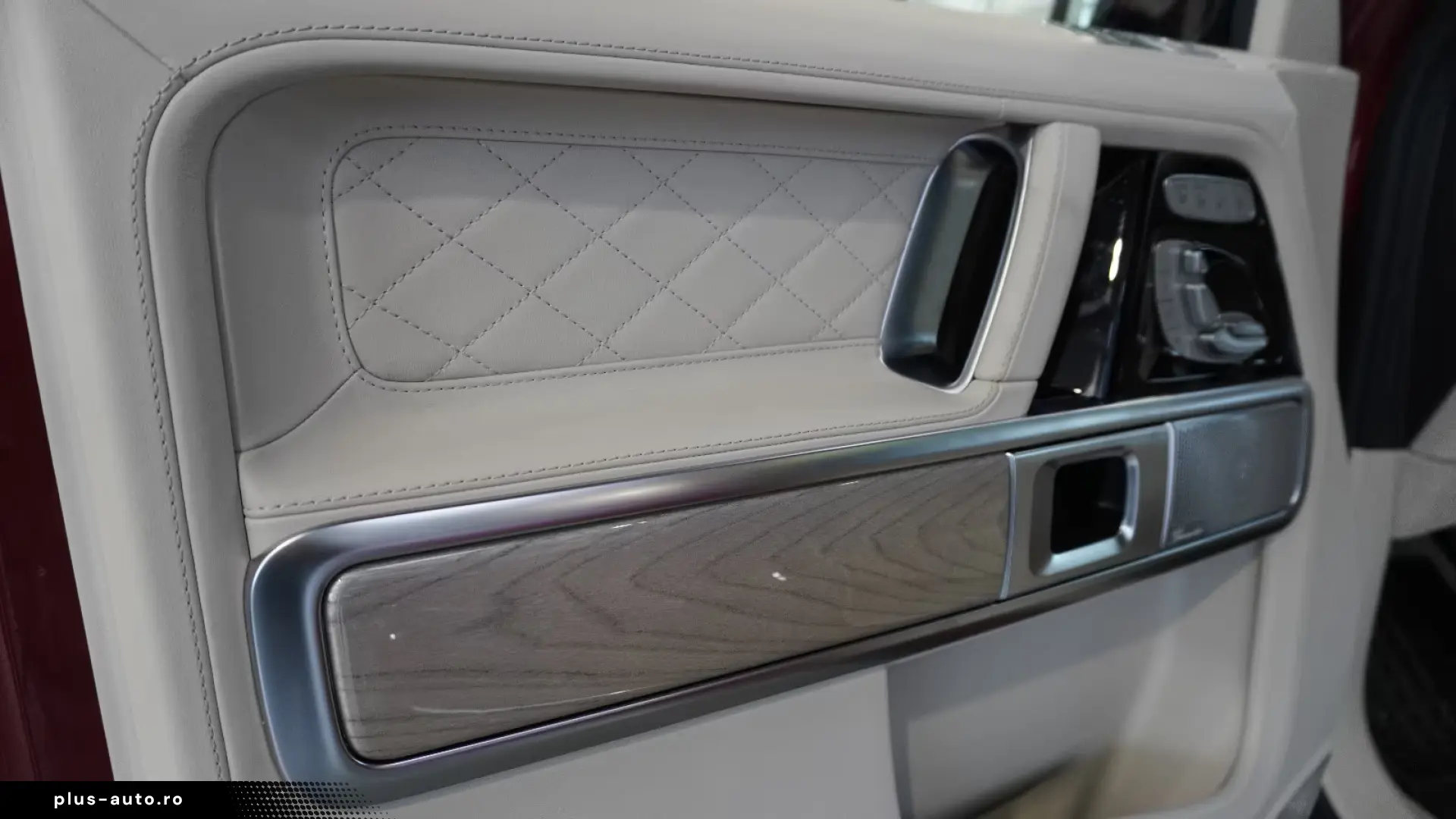 Mercedes-Benz G 63 AMG  DESIGNO STAHZ GLASDACH