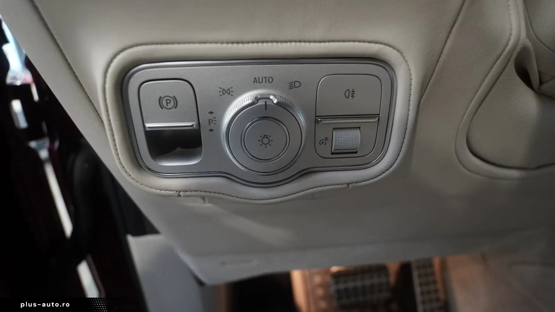 Mercedes-Benz G 63 AMG  DESIGNO STAHZ GLASDACH