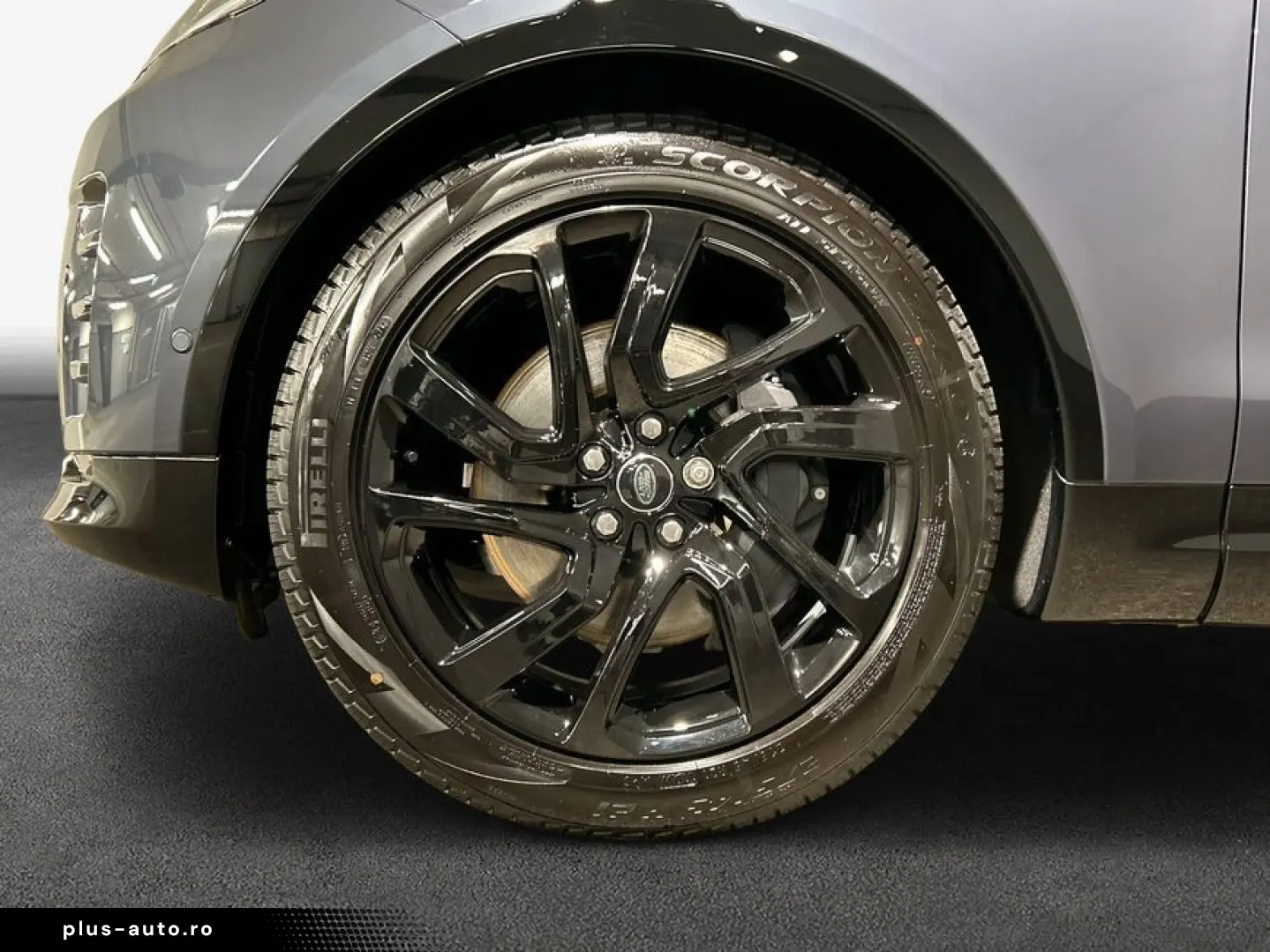 LAND ROVER Discovery D350 Dynamic SE