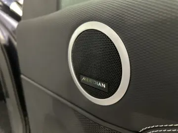 LAND ROVER Discovery D350 Dynamic SE