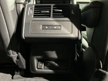 LAND ROVER Discovery D350 Dynamic SE