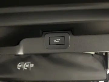 LAND ROVER Discovery D350 Dynamic SE