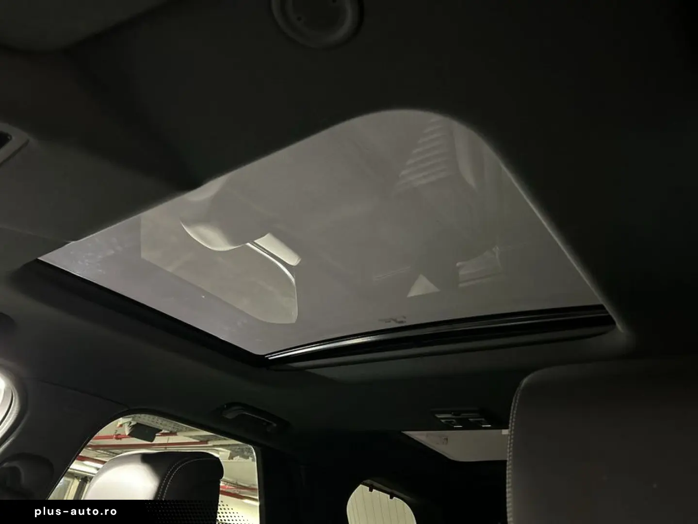 LAND ROVER Discovery D350 Dynamic SE