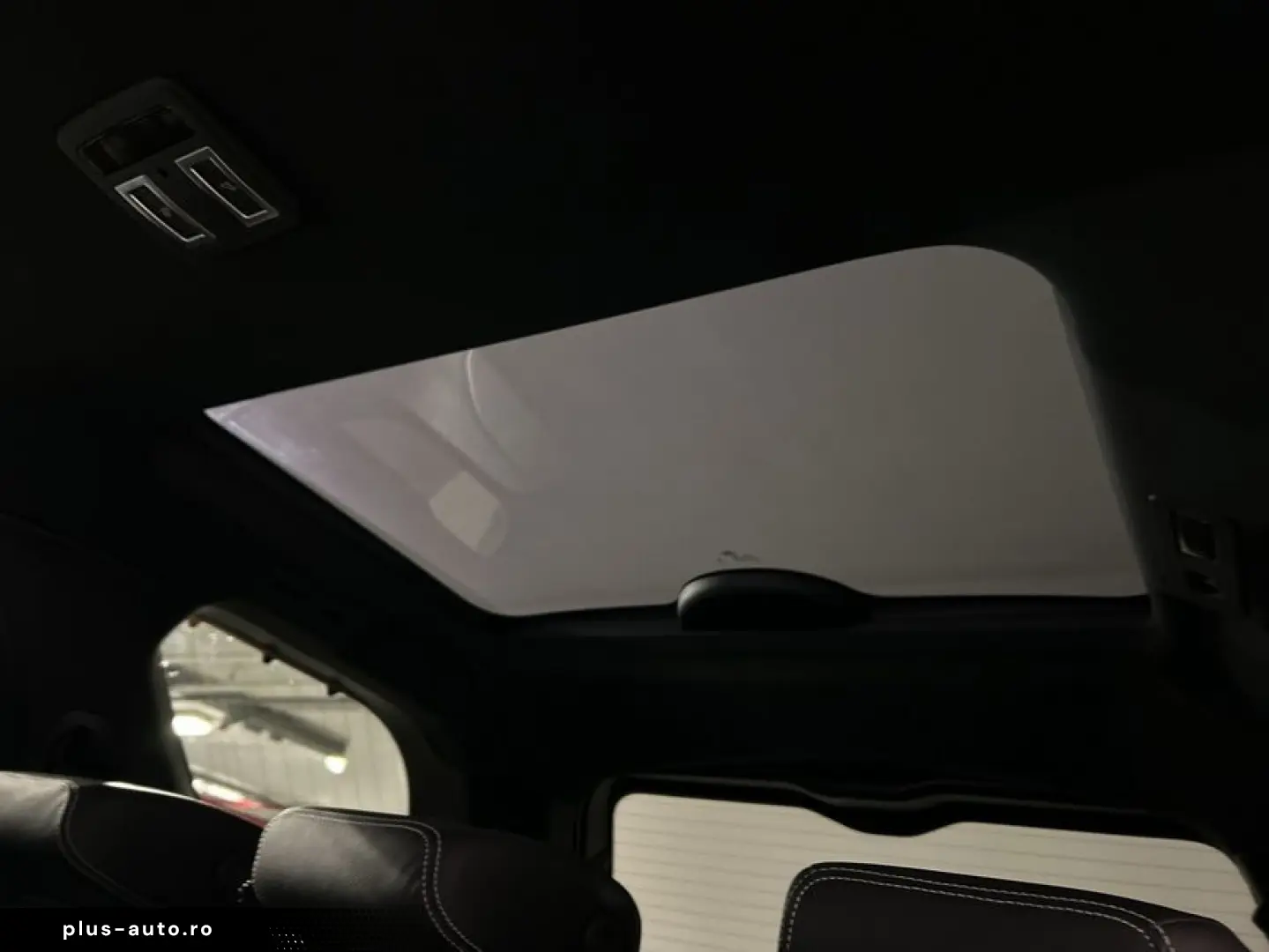 LAND ROVER Discovery D350 Dynamic SE