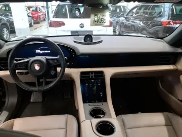 PORSCHE Taycan 4S  21Zoll PANORAMA CHRONO InnoDrive BOSE