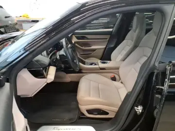 PORSCHE Taycan 4S  21Zoll PANORAMA CHRONO InnoDrive BOSE