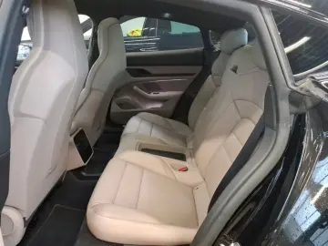 PORSCHE Taycan 4S  21Zoll PANORAMA CHRONO InnoDrive BOSE