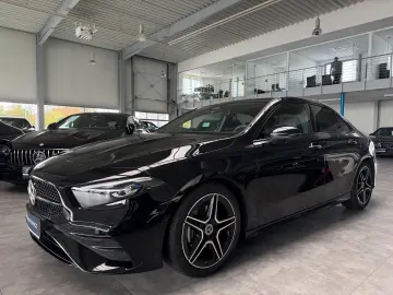 MERCEDES-BENZ A 200 Limousine AMG DISTRONIC-AHK-PANO&hellip;