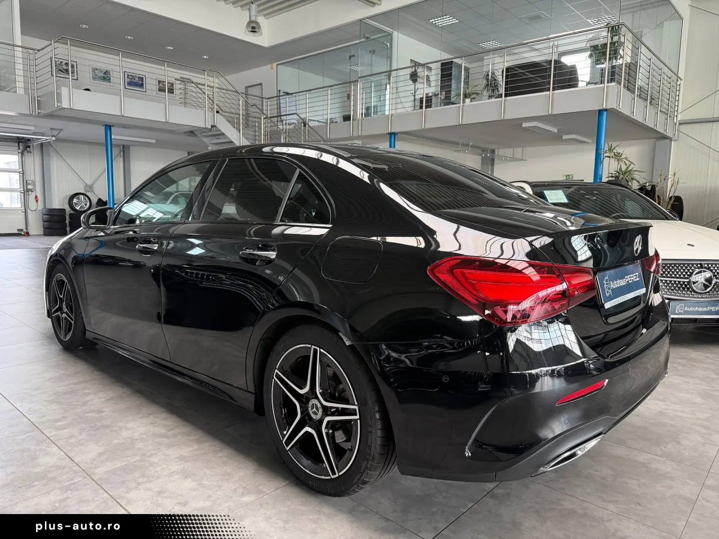 MERCEDES-BENZ A 200 Limousine AMG DISTRONIC-AHK-PANO&hellip;