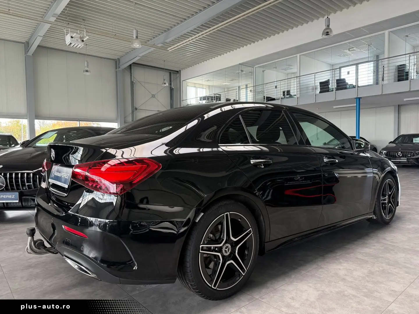 MERCEDES-BENZ A 200 Limousine AMG DISTRONIC-AHK-PANO&hellip;