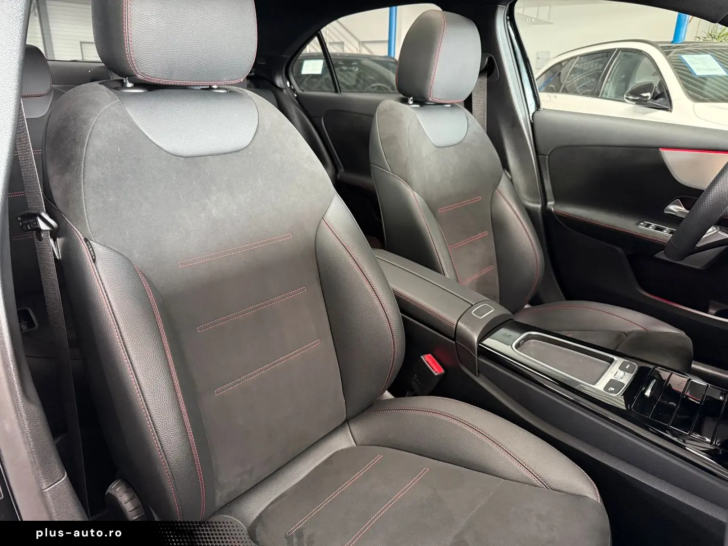 MERCEDES-BENZ A 200 Limousine AMG DISTRONIC-AHK-PANO&hellip;