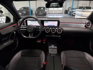 MERCEDES-BENZ A 200 Limousine AMG DISTRONIC-AHK-PANO&hellip;