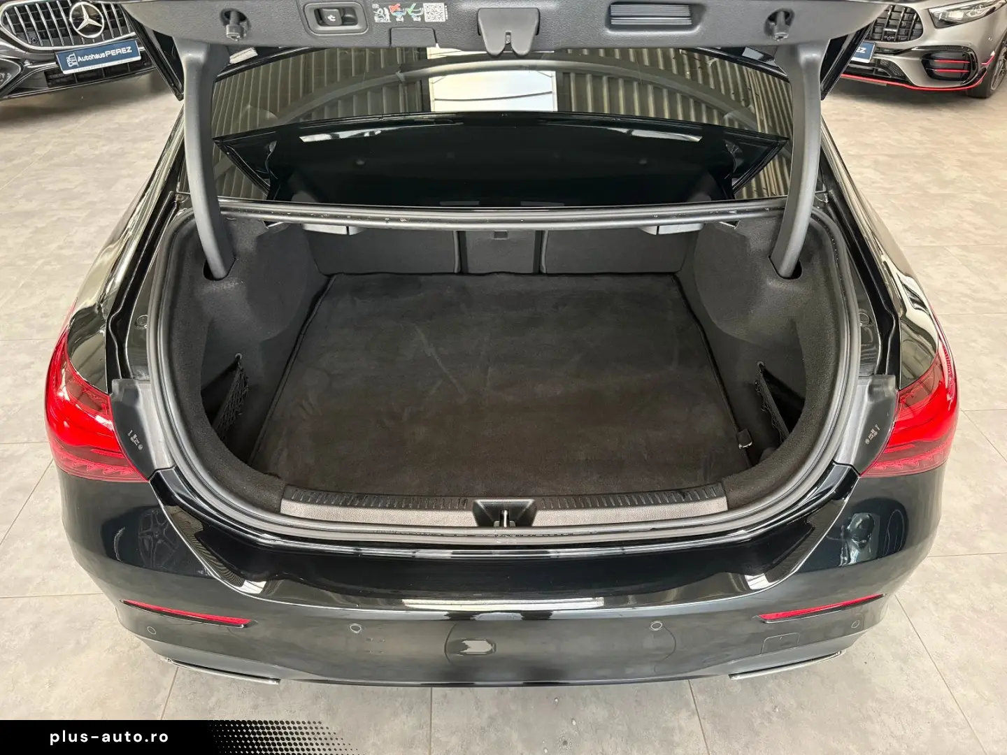 MERCEDES-BENZ A 200 Limousine AMG DISTRONIC-AHK-PANO&hellip;