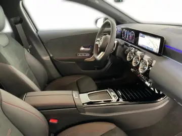 MERCEDES-BENZ A 200 d Limousine AMG  Night-P  Kamera&hellip;