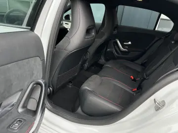 MERCEDES-BENZ A 250e AMG Night Multibeam AHK Stdhzg 19Zoll