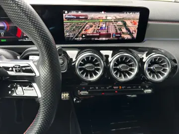 MERCEDES-BENZ A 250e AMG Night Multibeam AHK Stdhzg 19Zoll