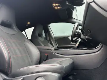 MERCEDES-BENZ A 250e AMG Night Multibeam AHK Stdhzg 19Zoll