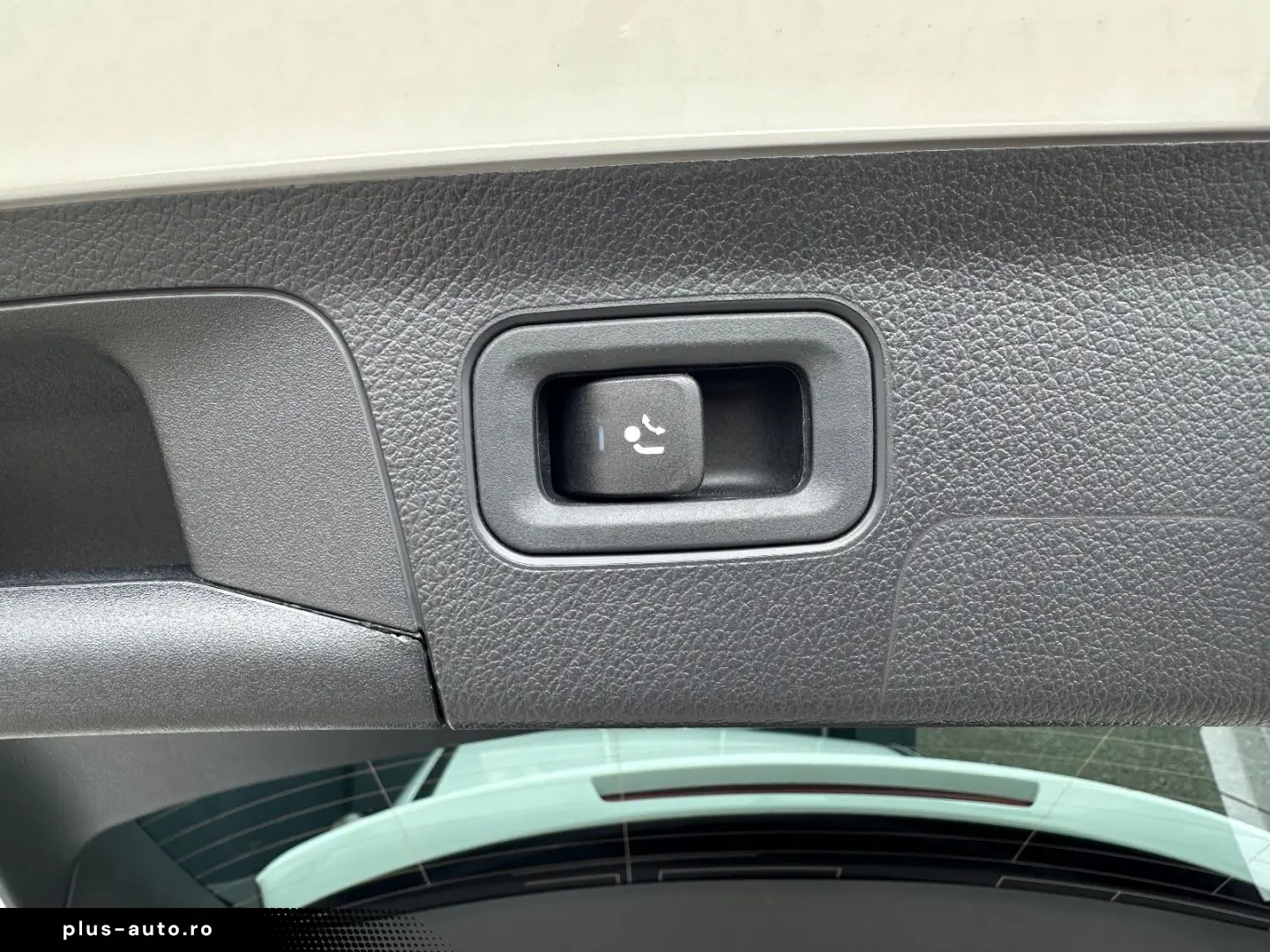 MERCEDES-BENZ A 250e AMG Night Multibeam AHK Stdhzg 19Zoll